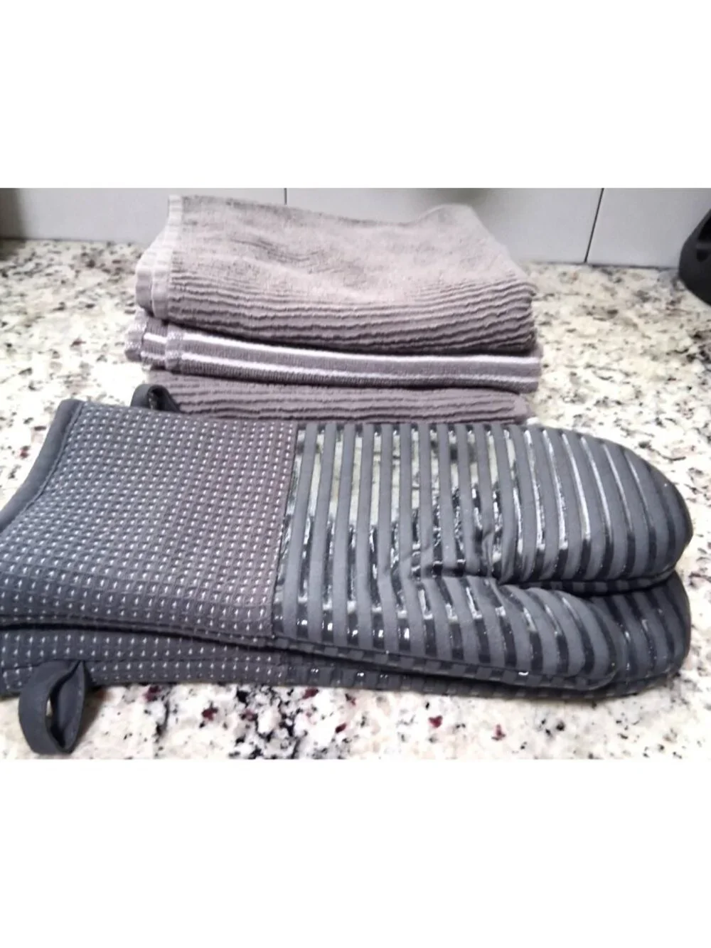 Set of 2 Kitchen Oven Mitts & 4 Hand Towels Gray 6pc bundle kitchen essentials
